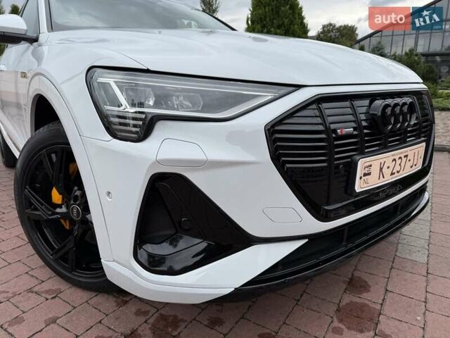 Белый Ауди E-Tron, объемом двигателя 0 л и пробегом 140 тыс. км за 31449 $, фото 22 на Automoto.ua