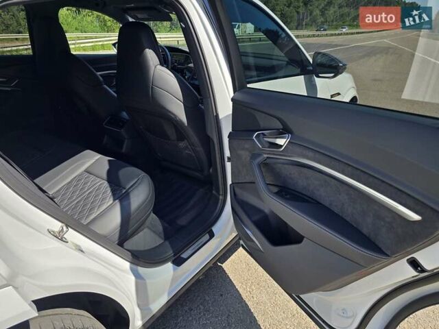 Белый Ауди E-Tron, объемом двигателя 0 л и пробегом 53 тыс. км за 44999 $, фото 61 на Automoto.ua