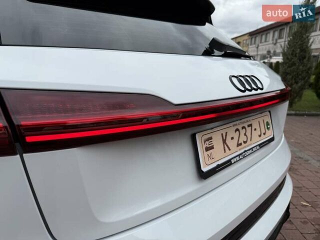 Белый Ауди E-Tron, объемом двигателя 0 л и пробегом 140 тыс. км за 31449 $, фото 54 на Automoto.ua