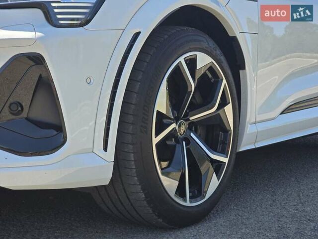 Белый Ауди E-Tron, объемом двигателя 0 л и пробегом 53 тыс. км за 44999 $, фото 19 на Automoto.ua