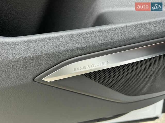 Білий Ауді E-Tron, об'ємом двигуна 0 л та пробігом 38 тис. км за 46000 $, фото 16 на Automoto.ua