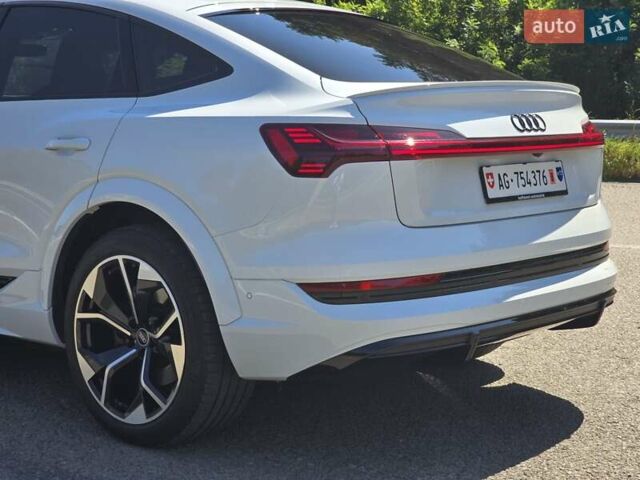 Белый Ауди E-Tron, объемом двигателя 0 л и пробегом 53 тыс. км за 44999 $, фото 27 на Automoto.ua