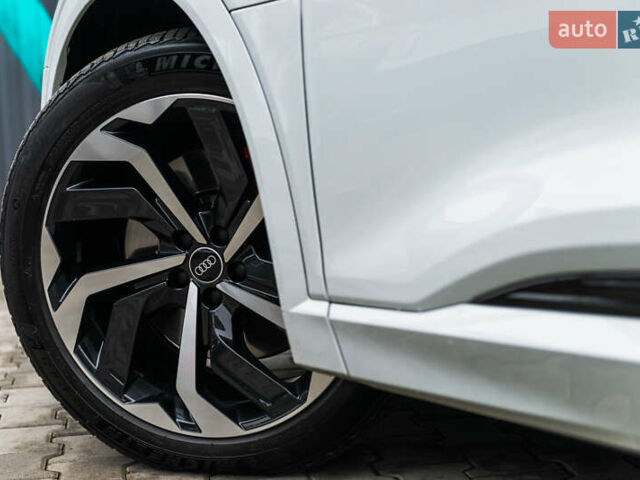 Білий Ауді E-Tron, об'ємом двигуна 0 л та пробігом 57 тис. км за 50555 $, фото 7 на Automoto.ua