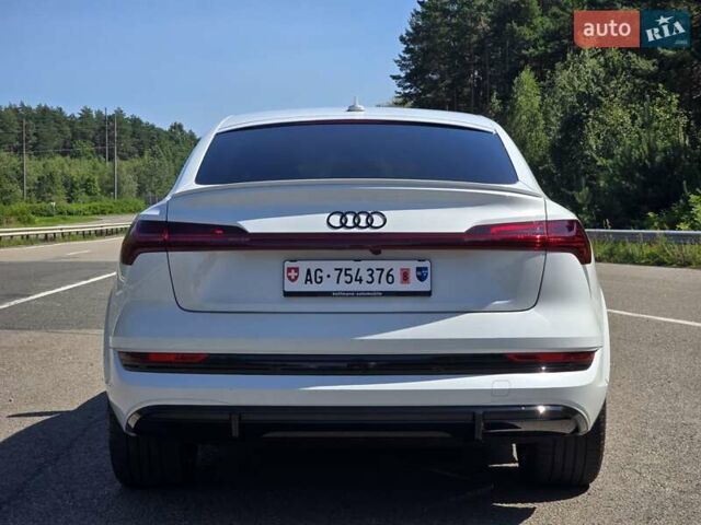 Белый Ауди E-Tron, объемом двигателя 0 л и пробегом 53 тыс. км за 44999 $, фото 2 на Automoto.ua