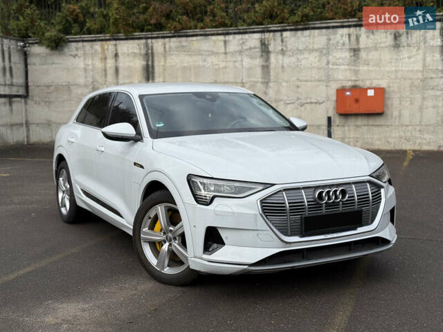 Белый Ауди E-Tron, объемом двигателя 0 л и пробегом 35 тыс. км за 29999 $, фото 1 на Automoto.ua