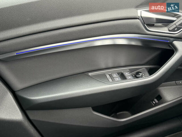 Белый Ауди E-Tron, объемом двигателя 0 л и пробегом 140 тыс. км за 33490 $, фото 27 на Automoto.ua