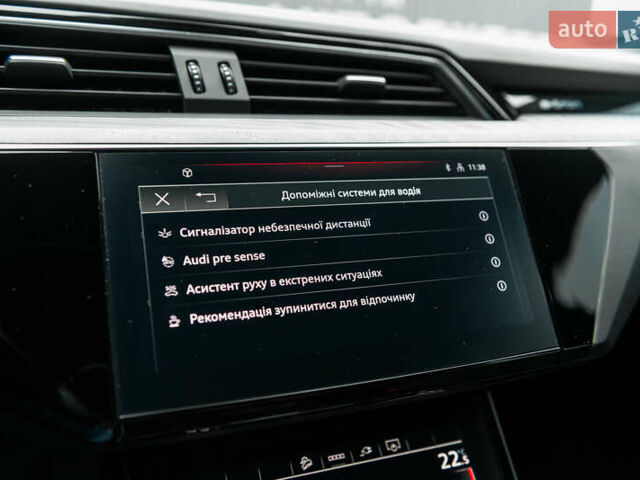 Білий Ауді E-Tron, об'ємом двигуна 0 л та пробігом 57 тис. км за 50555 $, фото 36 на Automoto.ua