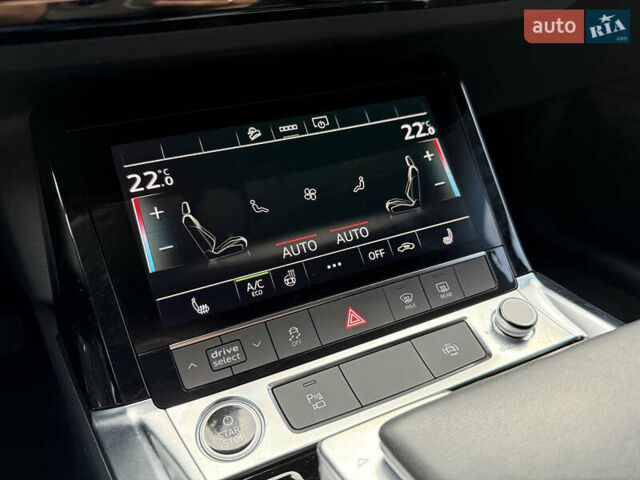 Белый Ауди E-Tron, объемом двигателя 0 л и пробегом 35 тыс. км за 29999 $, фото 24 на Automoto.ua