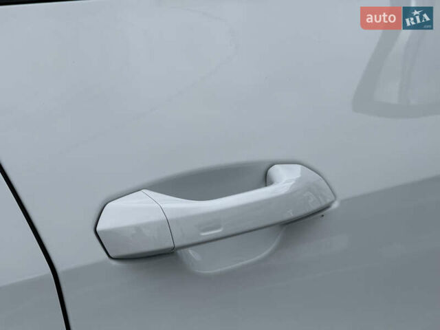 Белый Ауди E-Tron, объемом двигателя 0 л и пробегом 144 тыс. км за 29999 $, фото 34 на Automoto.ua