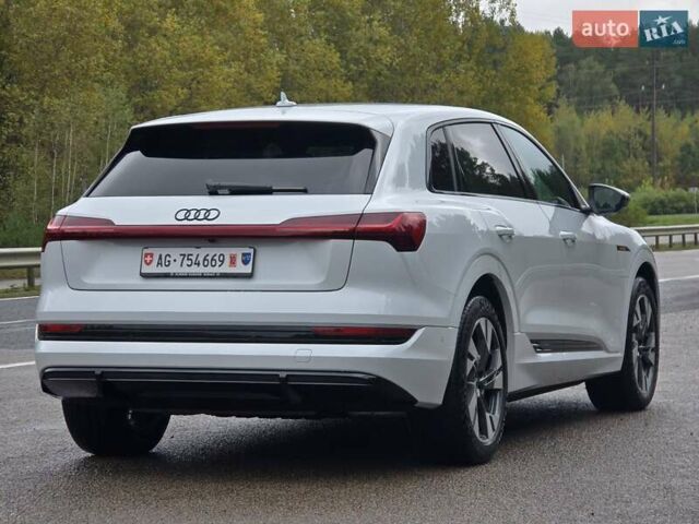 Белый Ауди E-Tron, объемом двигателя 0 л и пробегом 68 тыс. км за 39999 $, фото 5 на Automoto.ua