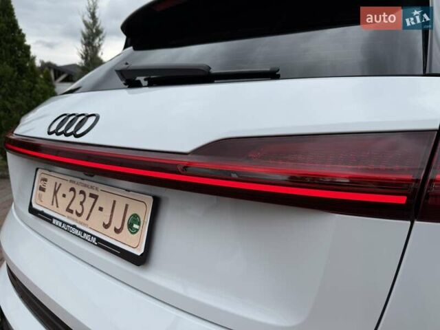 Белый Ауди E-Tron, объемом двигателя 0 л и пробегом 140 тыс. км за 31449 $, фото 37 на Automoto.ua