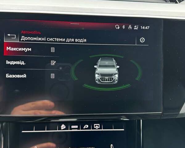 Белый Ауди E-Tron, объемом двигателя 0 л и пробегом 62 тыс. км за 48100 $, фото 39 на Automoto.ua
