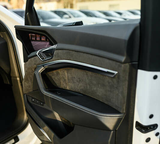 Белый Ауди E-Tron, объемом двигателя 0 л и пробегом 73 тыс. км за 46990 $, фото 20 на Automoto.ua