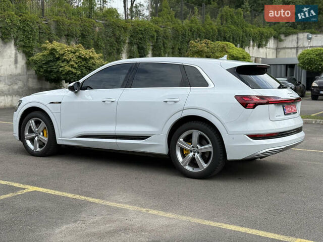 Білий Ауді E-Tron, об'ємом двигуна 0 л та пробігом 35 тис. км за 29999 $, фото 15 на Automoto.ua
