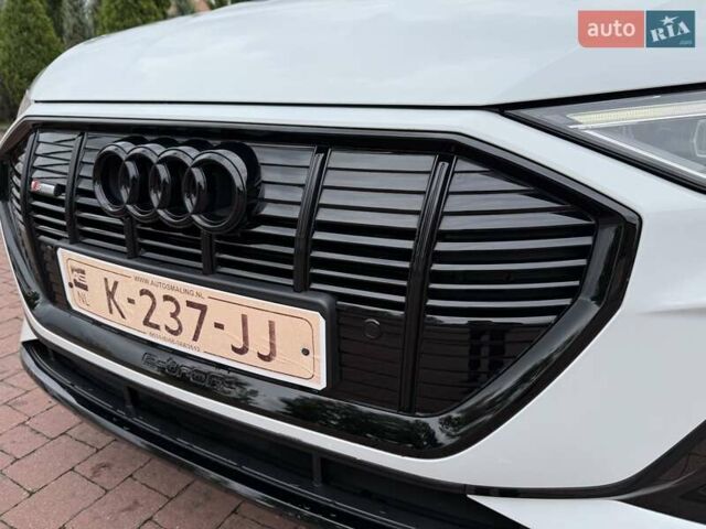 Белый Ауди E-Tron, объемом двигателя 0 л и пробегом 140 тыс. км за 31449 $, фото 71 на Automoto.ua