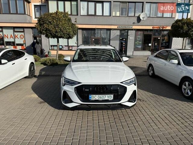 Ауді E-Tron 2021 у Львові на Automoto.ua Білий Ауді E-Tron, об'ємом двигуна 0 л та пробігом 38 тис. км за 32500 $, фото 1 на Automoto.ua