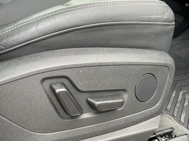 Білий Ауді E-Tron, об'ємом двигуна 0 л та пробігом 45 тис. км за 33000 $, фото 25 на Automoto.ua