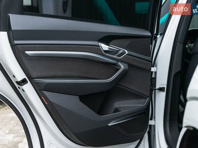 Білий Ауді E-Tron, об'ємом двигуна 0 л та пробігом 57 тис. км за 50555 $, фото 28 на Automoto.ua