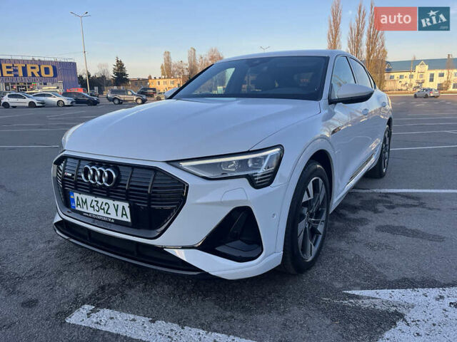 Белый Ауди E-Tron, объемом двигателя 0 л и пробегом 57 тыс. км за 32200 $, фото 3 на Automoto.ua