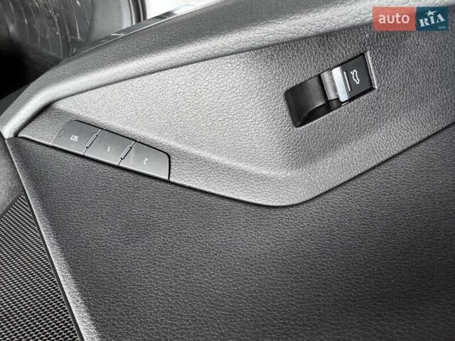 Белый Ауди E-Tron, объемом двигателя 0 л и пробегом 62 тыс. км за 48100 $, фото 48 на Automoto.ua