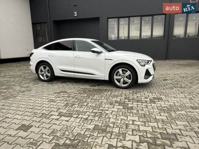 Белый Ауди E-Tron, объемом двигателя 0 л и пробегом 140 тыс. км за 33490 $, фото 7 на Automoto.ua