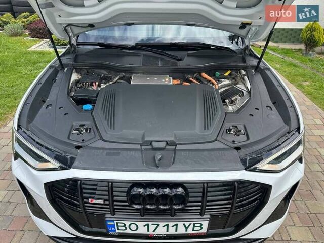 Ауди E-Tron 2021 в Бучаче на Automoto.ua Белый Ауди E-Tron, объемом двигателя 0 л и пробегом 63 тыс. км за 34500 $, фото 59 на Automoto.ua