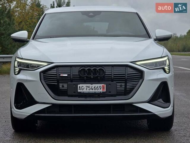 Белый Ауди E-Tron, объемом двигателя 0 л и пробегом 68 тыс. км за 39999 $, фото 9 на Automoto.ua