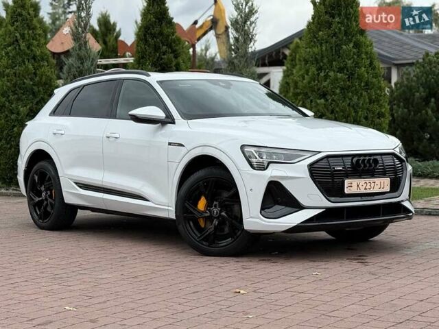 Белый Ауди E-Tron, объемом двигателя 0 л и пробегом 140 тыс. км за 31449 $, фото 16 на Automoto.ua