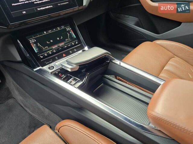 Белый Ауди E-Tron, объемом двигателя 0 л и пробегом 68 тыс. км за 39999 $, фото 50 на Automoto.ua