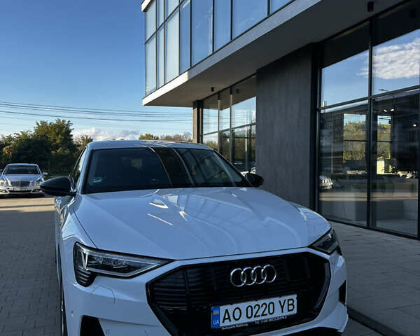 Ауди E-Tron 2021 в Ужгороде на Automoto.ua Белый Ауди E-Tron, объемом двигателя 0 л и пробегом 97 тыс. км за 29999 $, фото 1 на Automoto.ua