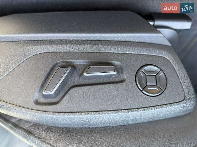 Білий Ауді E-Tron, об'ємом двигуна 0 л та пробігом 16 тис. км за 44900 $, фото 12 на Automoto.ua