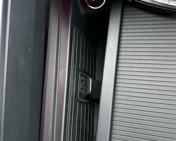 Білий Ауді E-Tron, об'ємом двигуна 0 л та пробігом 116 тис. км за 29750 $, фото 24 на Automoto.ua