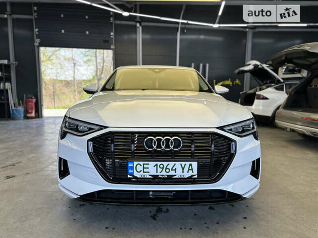 Білий Ауді E-Tron, об'ємом двигуна 0 л та пробігом 39 тис. км за 43800 $, фото 1 на Automoto.ua