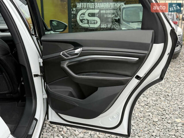 Белый Ауди E-Tron, объемом двигателя 0 л и пробегом 144 тыс. км за 29999 $, фото 48 на Automoto.ua