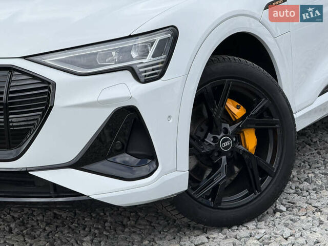 Белый Ауди E-Tron, объемом двигателя 0 л и пробегом 144 тыс. км за 29999 $, фото 8 на Automoto.ua