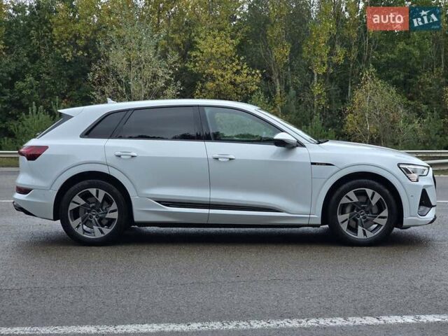 Белый Ауди E-Tron, объемом двигателя 0 л и пробегом 68 тыс. км за 39999 $, фото 15 на Automoto.ua