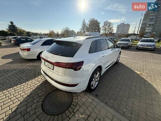 Ауді E-Tron 2021 у Львові на Automoto.ua Білий Ауді E-Tron, об'ємом двигуна 0 л та пробігом 38 тис. км за 32500 $, фото 3 на Automoto.ua