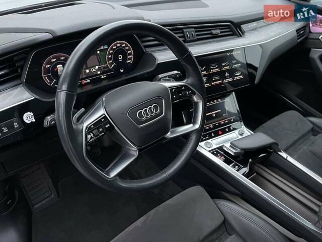 Білий Ауді E-Tron, об'ємом двигуна 0 л та пробігом 76 тис. км за 33600 $, фото 23 на Automoto.ua