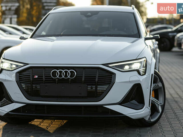 Белый Ауди E-Tron, объемом двигателя 0 л и пробегом 73 тыс. км за 46990 $, фото 1 на Automoto.ua