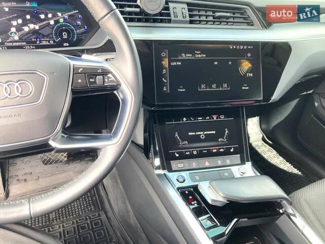 Белый Ауди E-Tron, объемом двигателя 0 л и пробегом 78 тыс. км за 29800 $, фото 9 на Automoto.ua