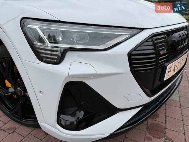 Белый Ауди E-Tron, объемом двигателя 0 л и пробегом 140 тыс. км за 31449 $, фото 23 на Automoto.ua
