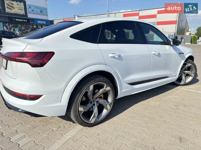 Белый Ауди E-Tron, объемом двигателя 0 л и пробегом 62 тыс. км за 48100 $, фото 14 на Automoto.ua