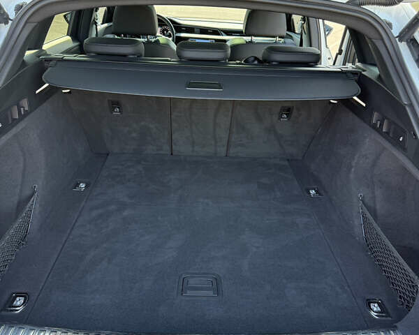 Белый Ауди E-Tron, объемом двигателя 0 л и пробегом 46 тыс. км за 32800 $, фото 18 на Automoto.ua