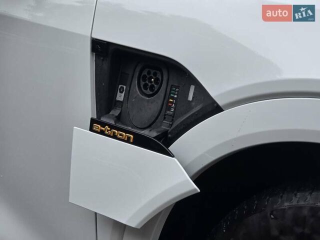 Белый Ауди E-Tron, объемом двигателя 0 л и пробегом 68 тыс. км за 39999 $, фото 21 на Automoto.ua