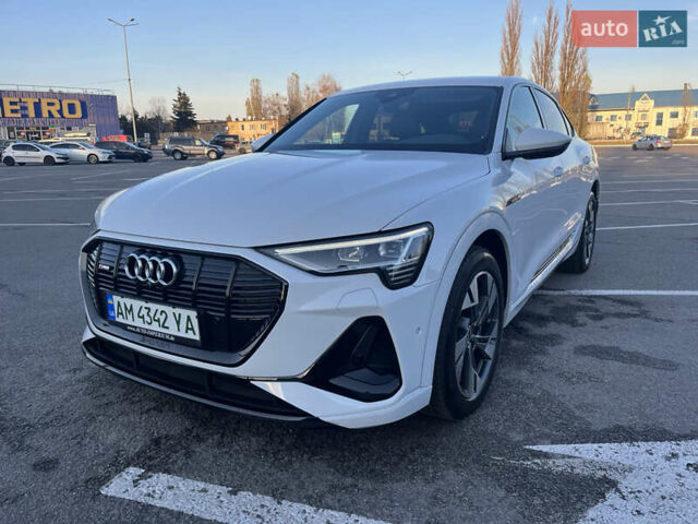 Белый Ауди E-Tron, объемом двигателя 0 л и пробегом 47 тыс. км за 34300 $, фото 3 на Automoto.ua