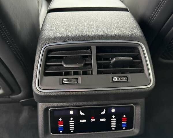 Белый Ауди E-Tron, объемом двигателя 0 л и пробегом 62 тыс. км за 48100 $, фото 33 на Automoto.ua