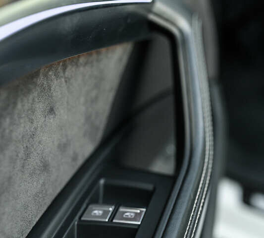 Белый Ауди E-Tron, объемом двигателя 0 л и пробегом 73 тыс. км за 46990 $, фото 27 на Automoto.ua