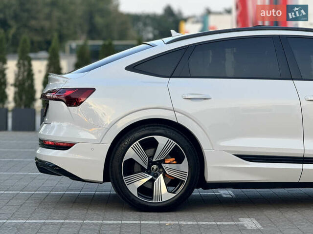 Белый Ауди E-Tron, объемом двигателя 0 л и пробегом 61 тыс. км за 42800 $, фото 9 на Automoto.ua