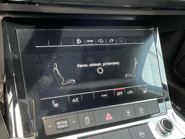 Білий Ауді E-Tron, об'ємом двигуна 0 л та пробігом 45 тис. км за 33000 $, фото 12 на Automoto.ua