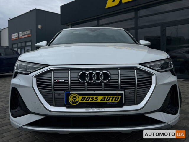 Белый Ауди E-Tron, объемом двигателя 50 л и пробегом 42 тыс. км за 43300 $, фото 1 на Automoto.ua